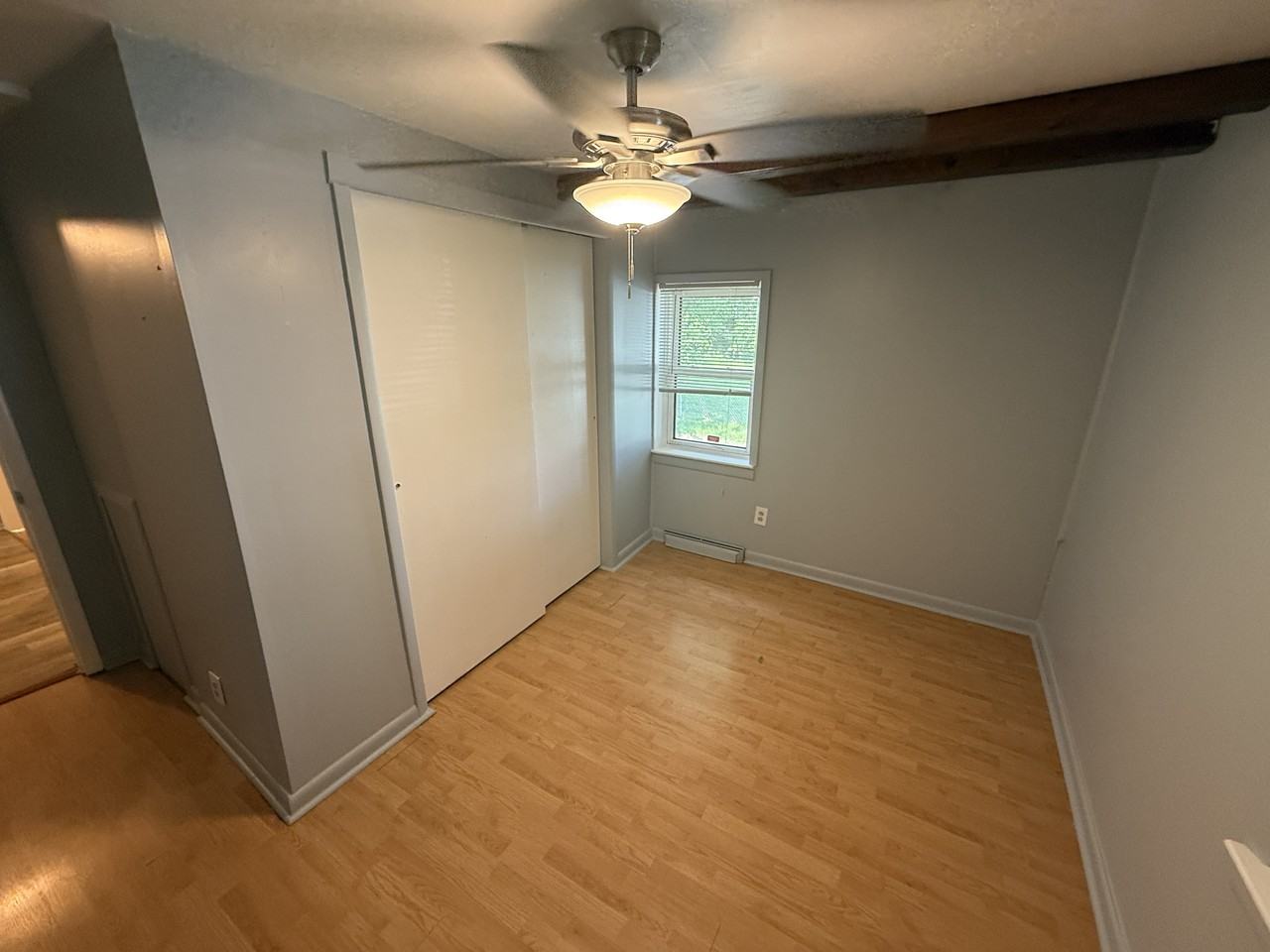 2320 W 11th St - Photo 2 of 40