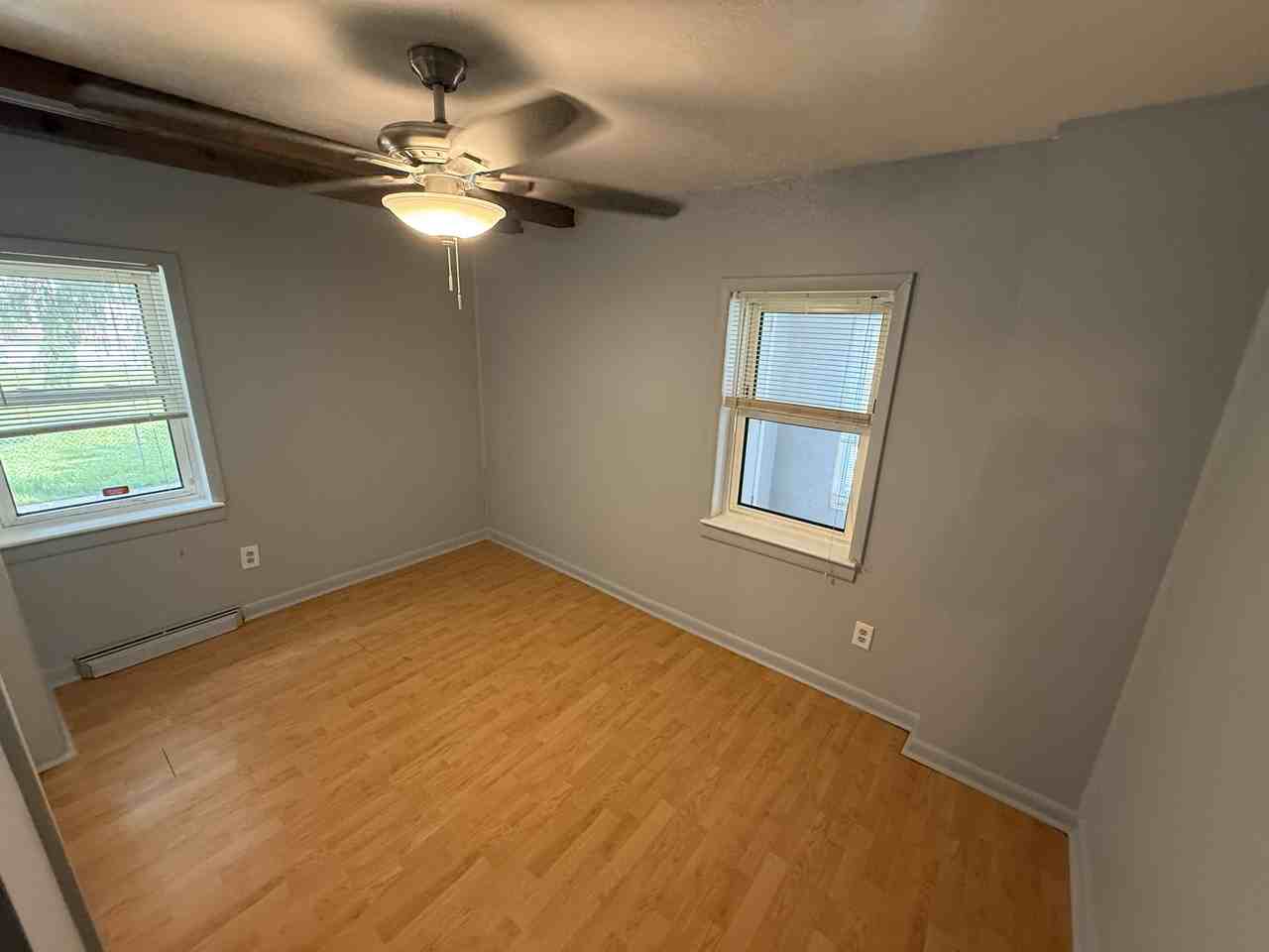 2320 W 11th St - Photo 5 of 40
