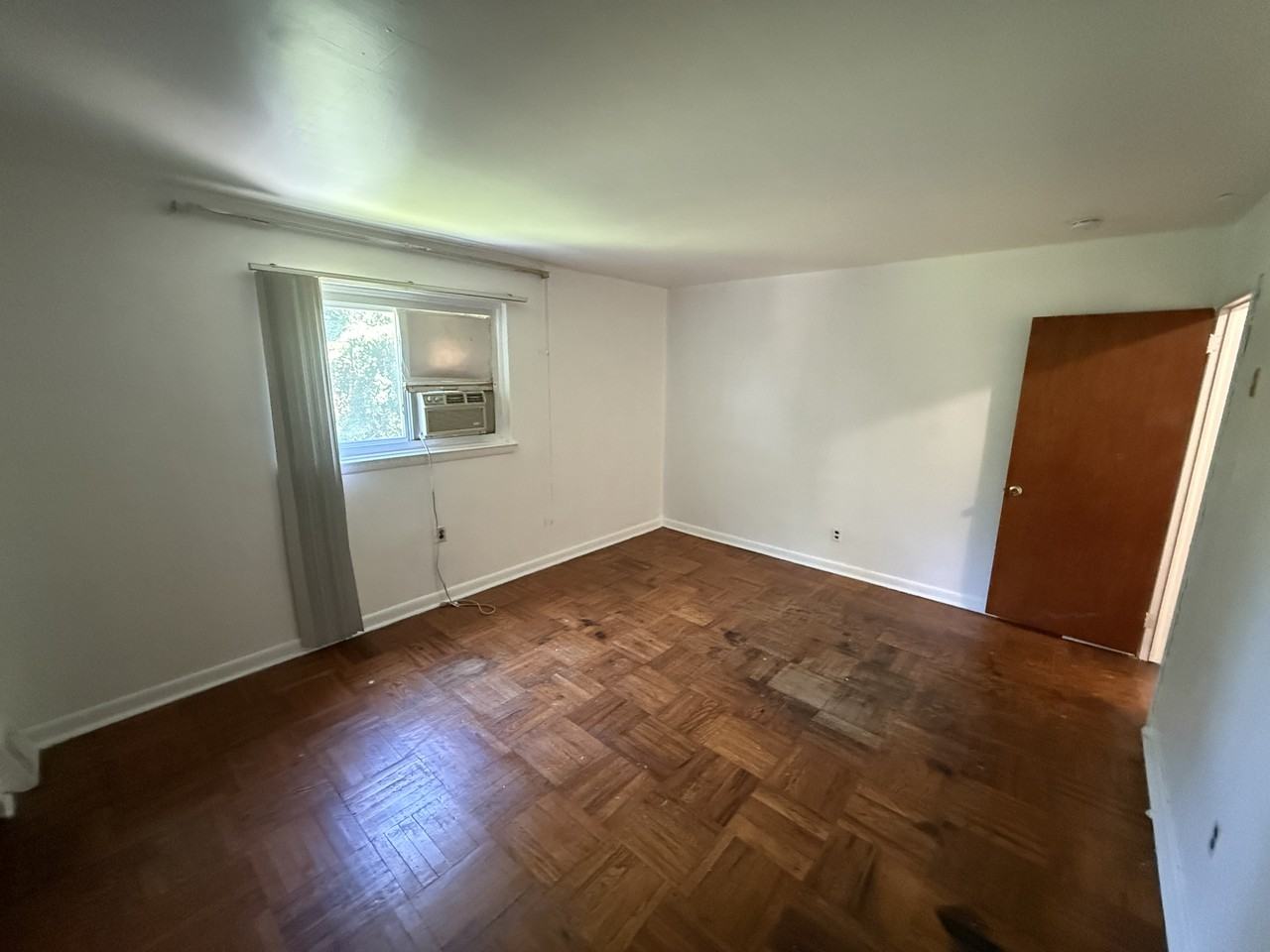 1538 Forrester Ave - Photo 4 of 28
