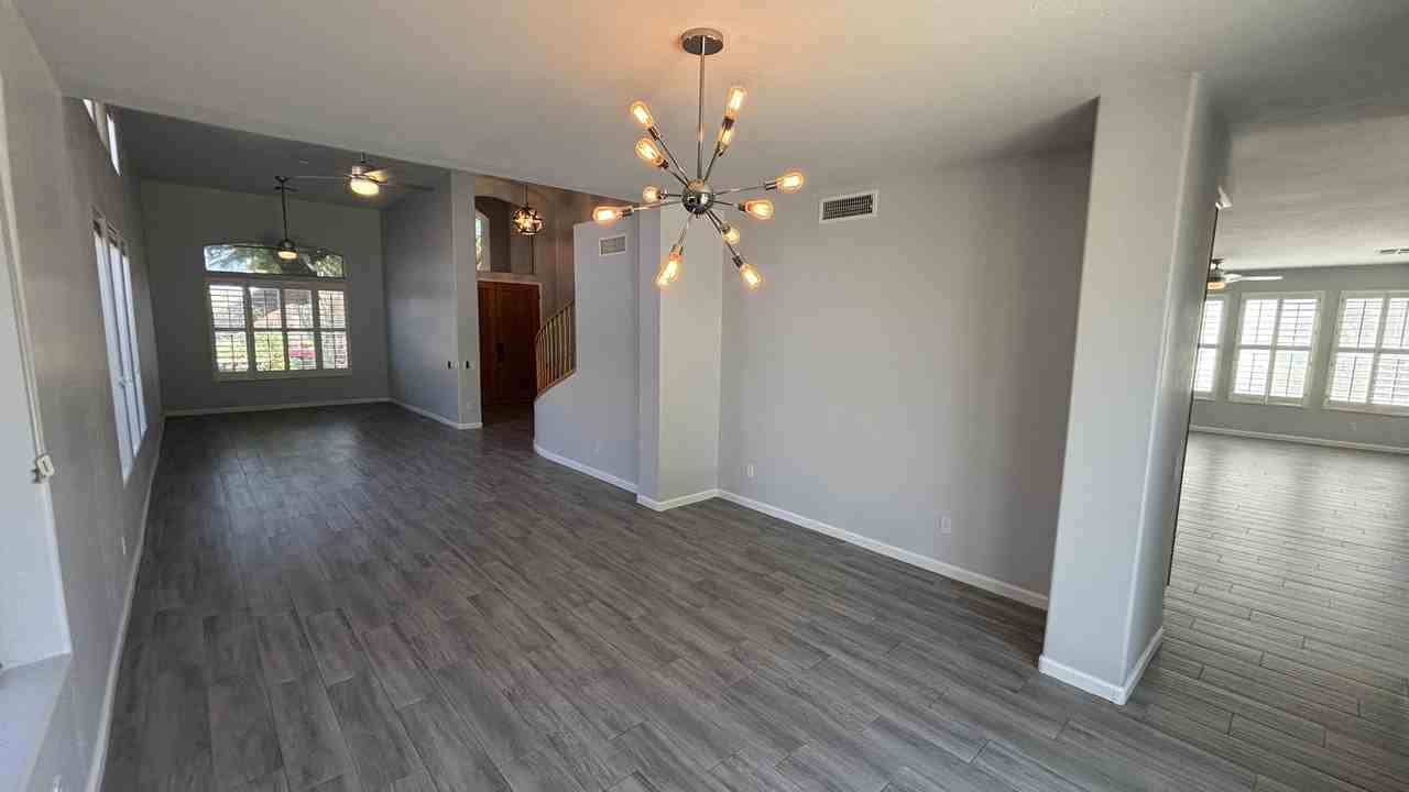 4854 E Libby St - Photo 5 of 35
