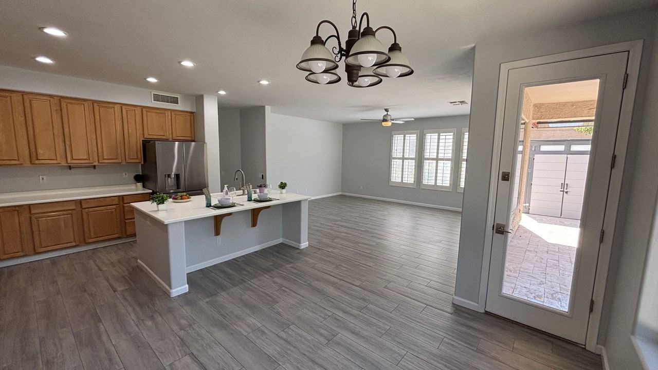 4854 E Libby St - Photo 7 of 35