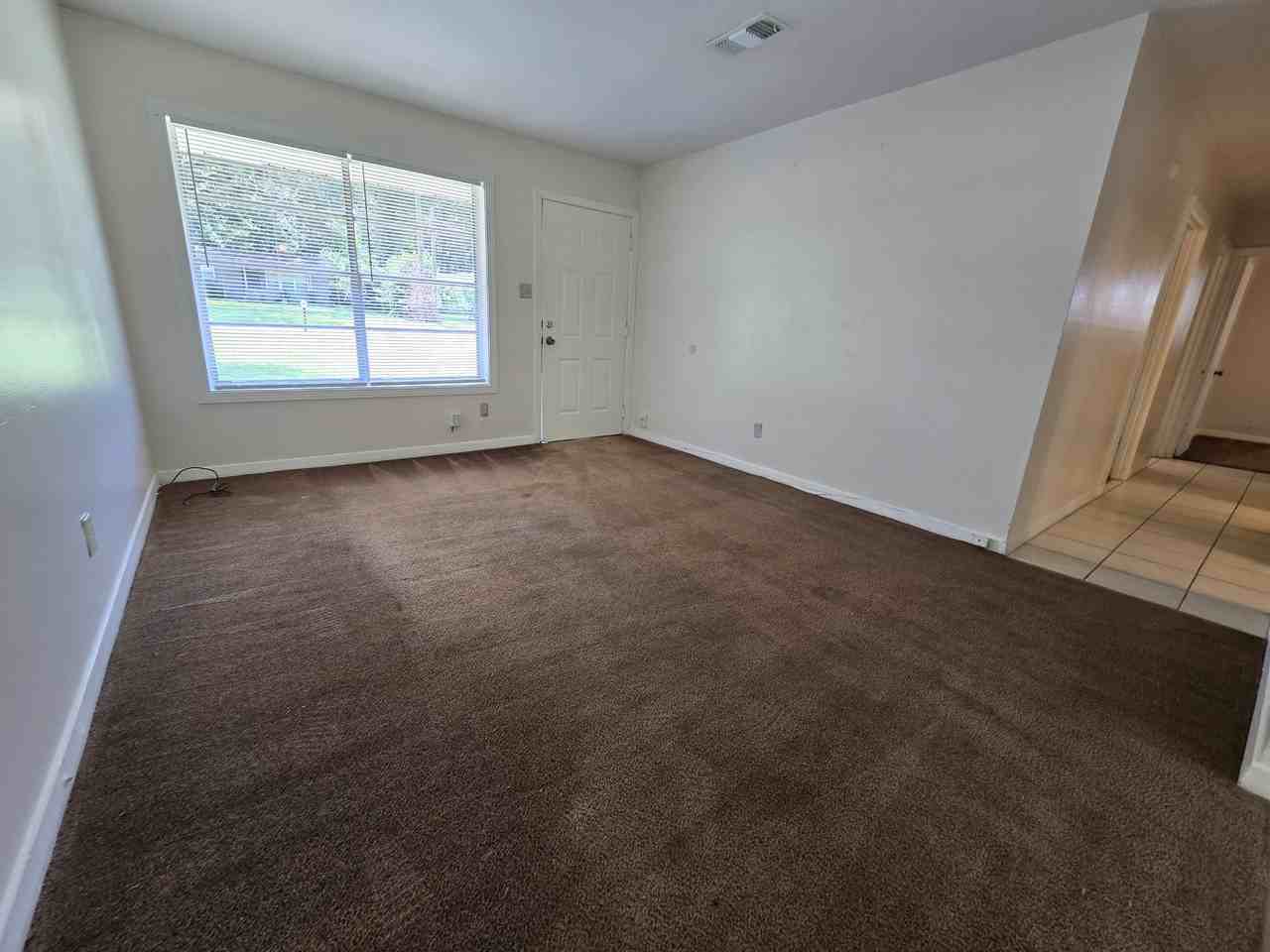 916 Twinbrook Ave - Photo 4 of 16