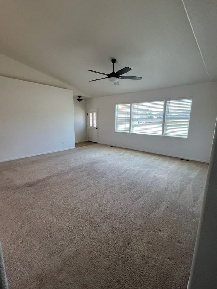 421 Gold Canon Rd - Photo 2 of 16