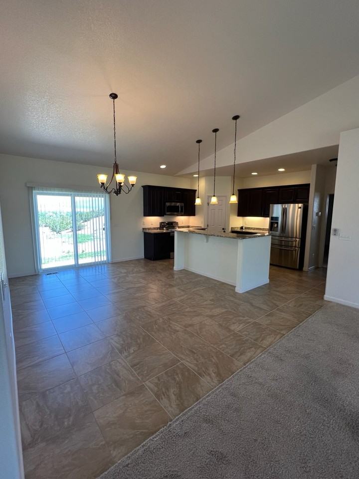 421 Gold Canon Rd - Photo 3 of 16