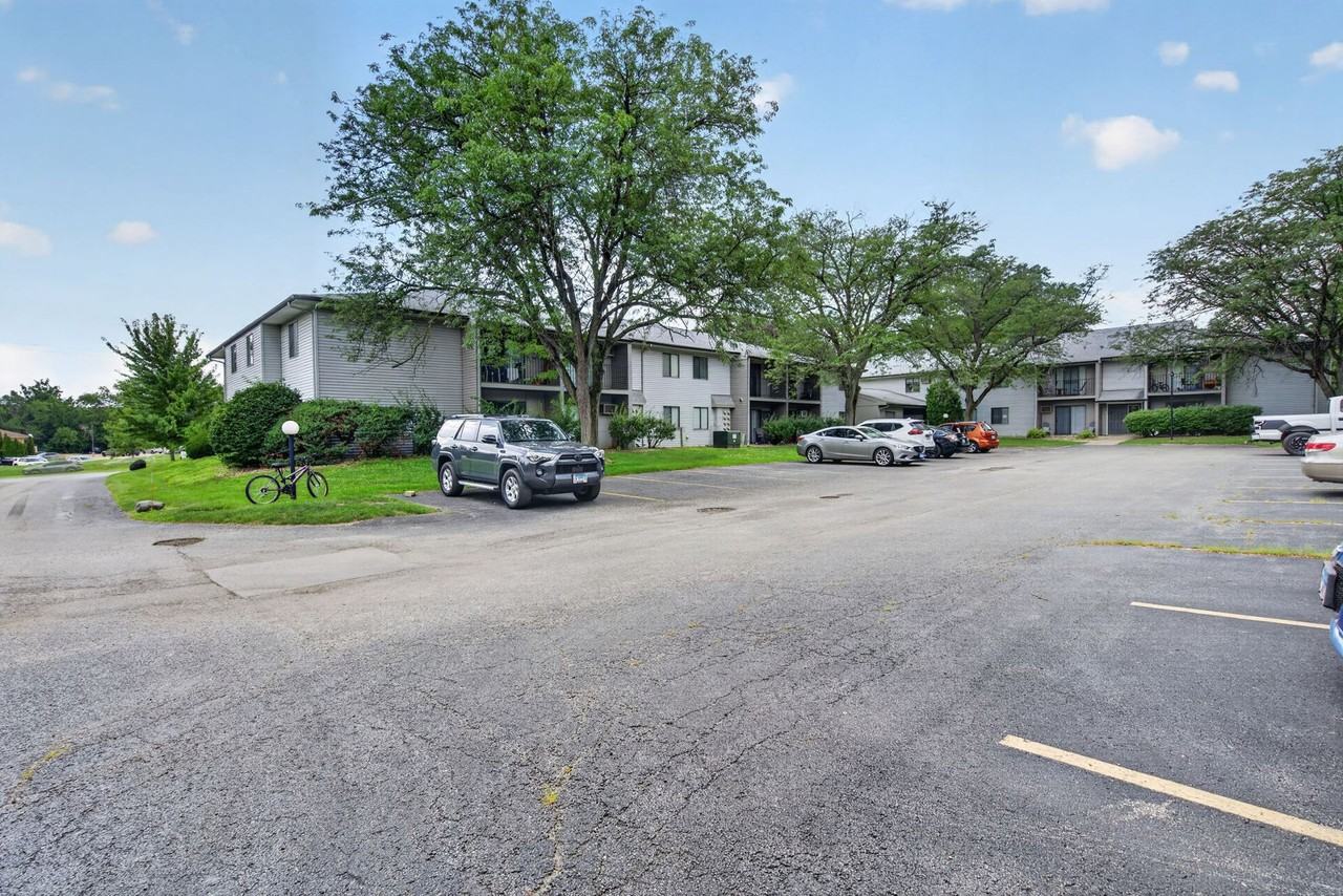 Willow Knolls Apartments - Photo 7 of 30
