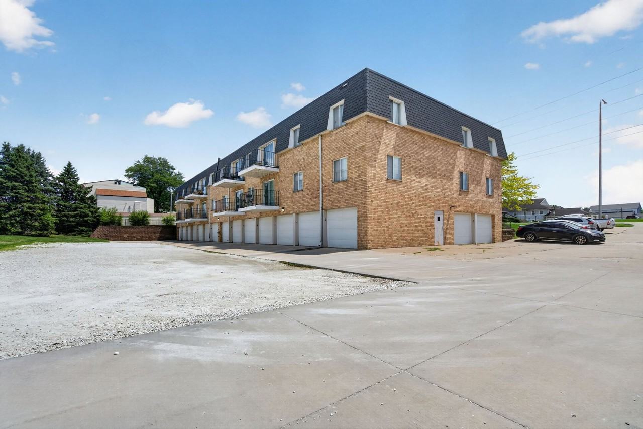 Kellogg Place Apartments - Photo 5 of 48