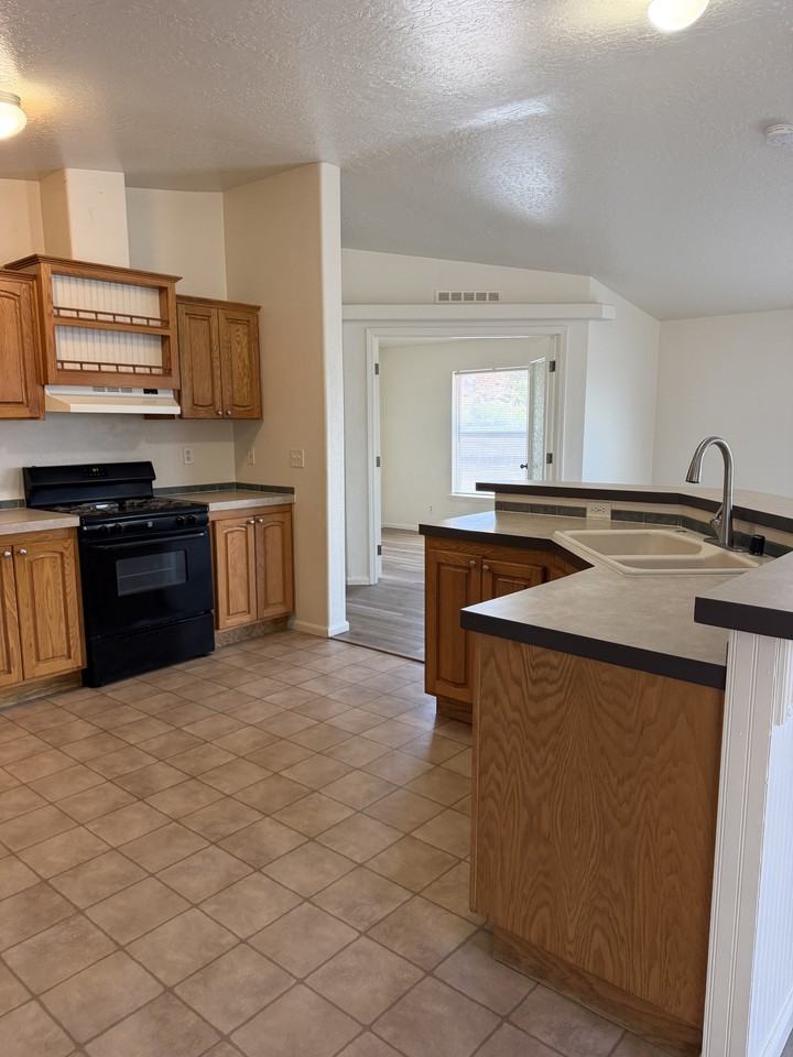 5320 Ruby Creek Ct - Photo 4 of 14