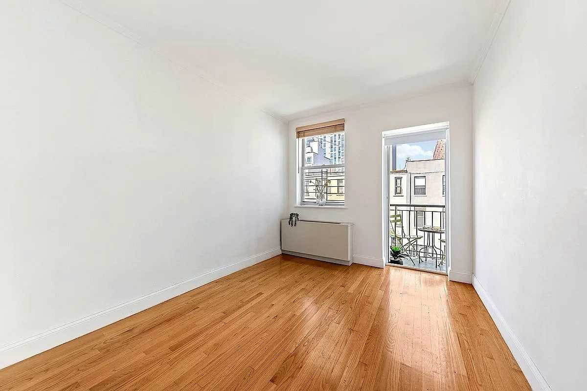 203 W 122nd St - Photo 6 of 9