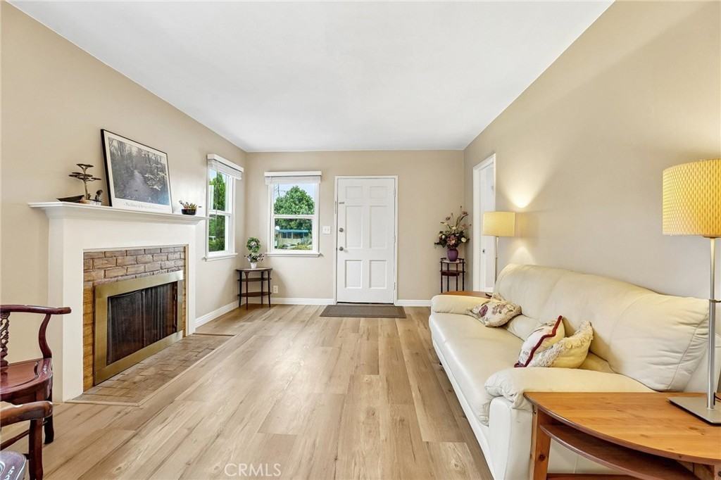 3227 E Del Mar Blvd - Photo 4 of 31