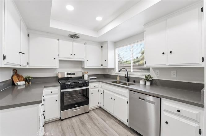6625 Kameha Cir - Photo 2 of 34