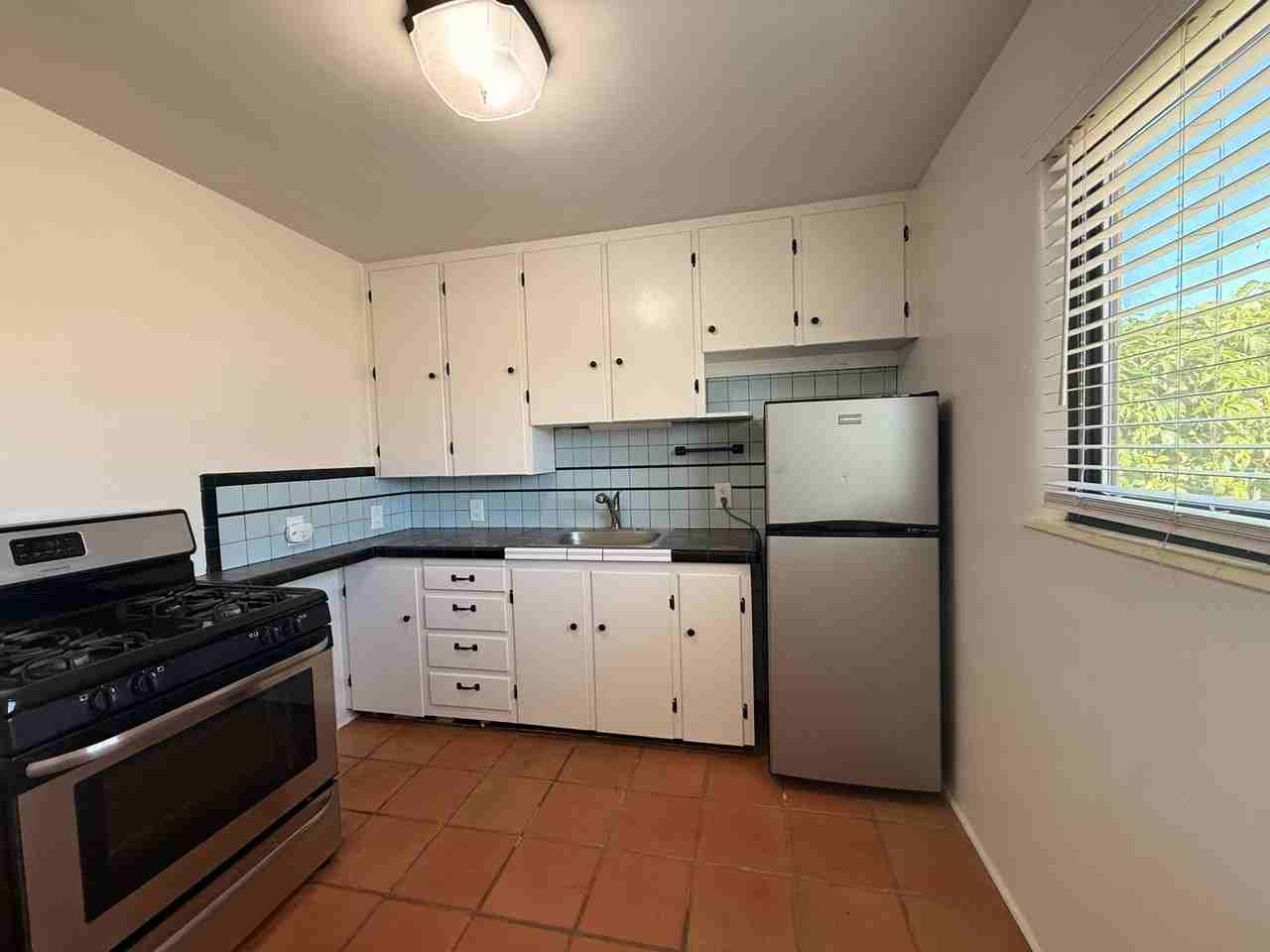 2601 Rio Grande Blvd Nw - Photo 2 of 22