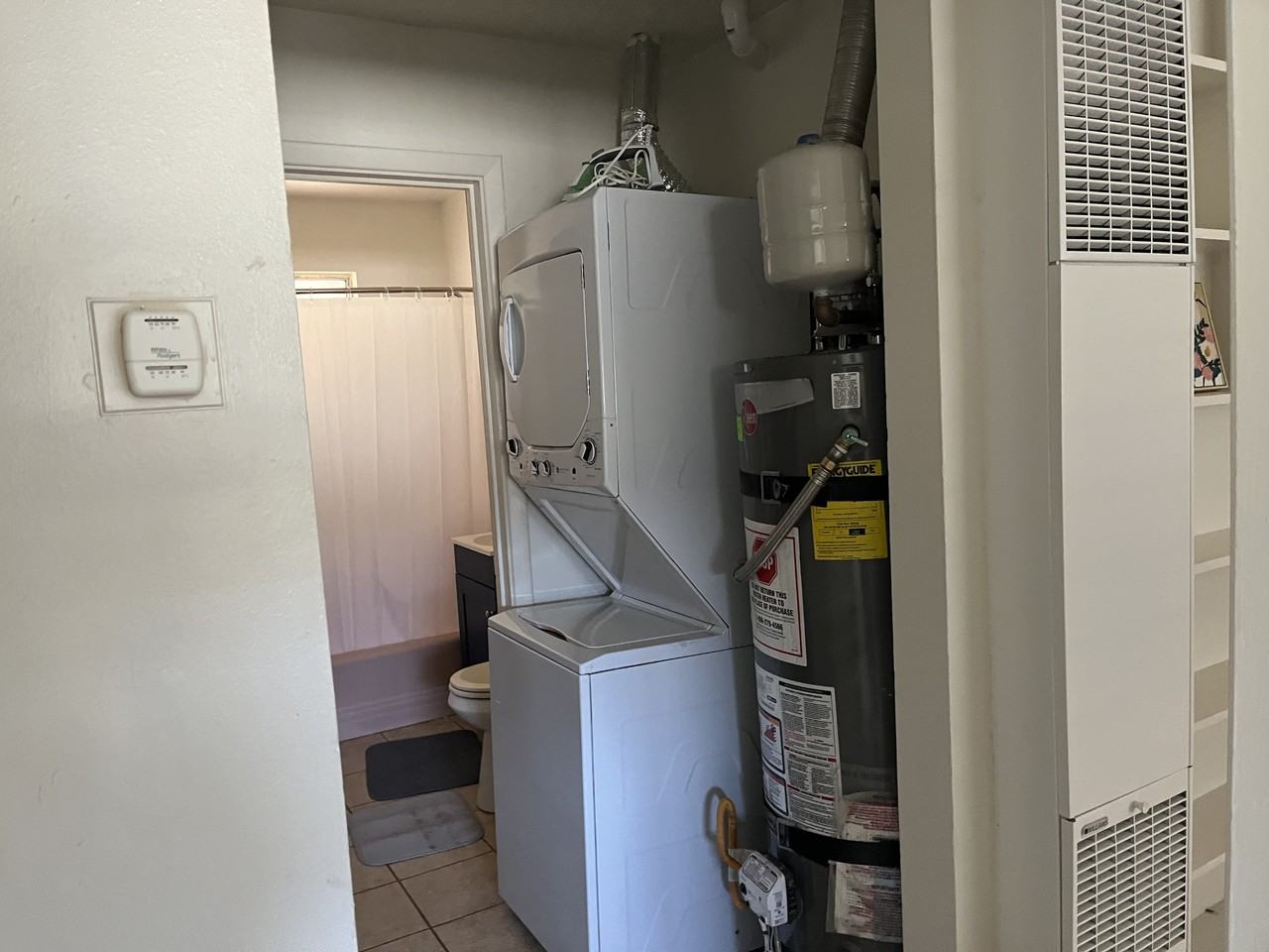 3426 Thaxton Ave Se - Photo 5 of 24