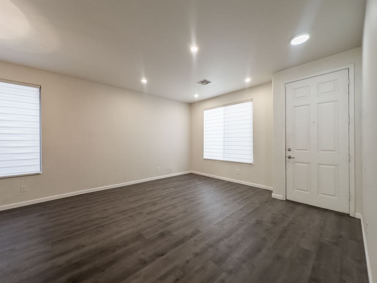 3036 N 109th Ave - Photo 3 of 22