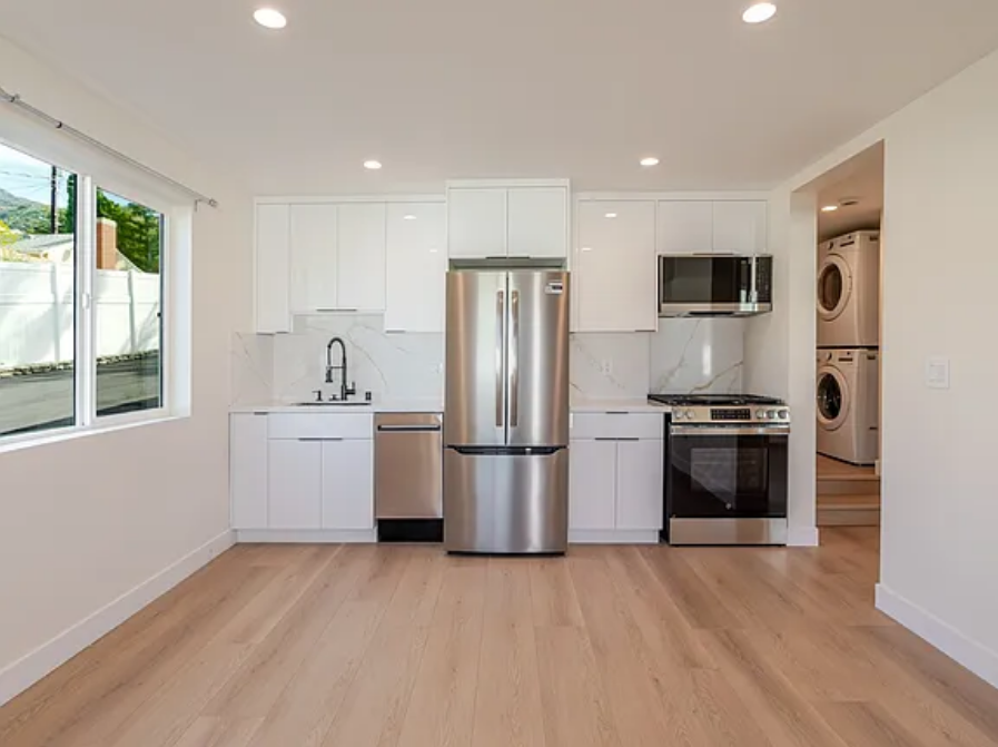 10421 Pinyon Ave - Photo 5 of 10