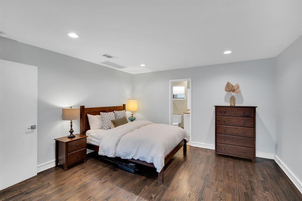 2119 Albany St - Photo 5 of 15