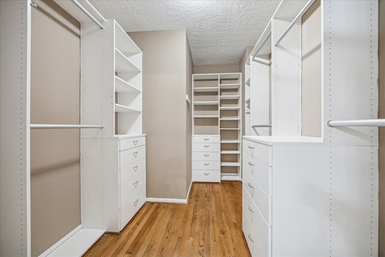 1376 Studer St - Photo 4 of 16