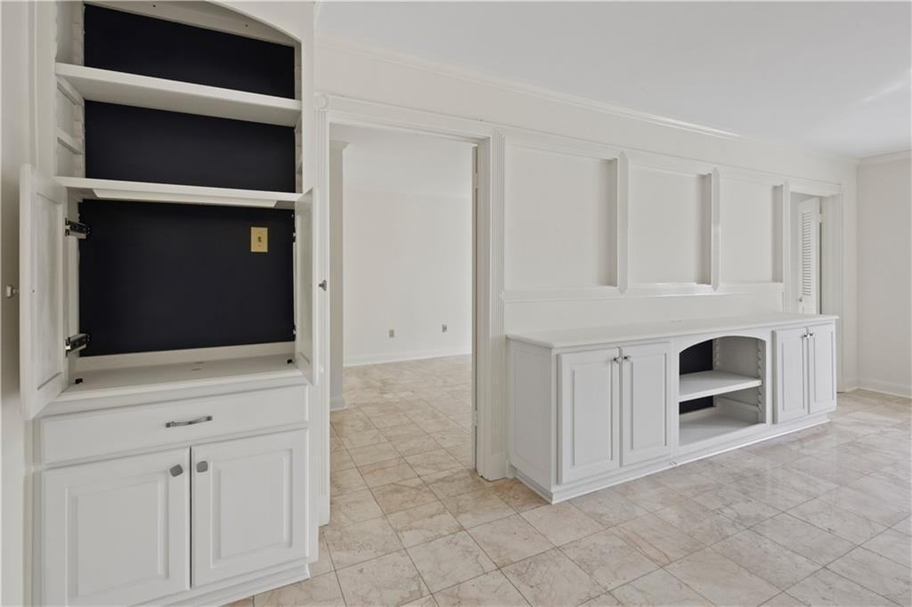 3000 Saint Charles Ave - Photo 2 of 12