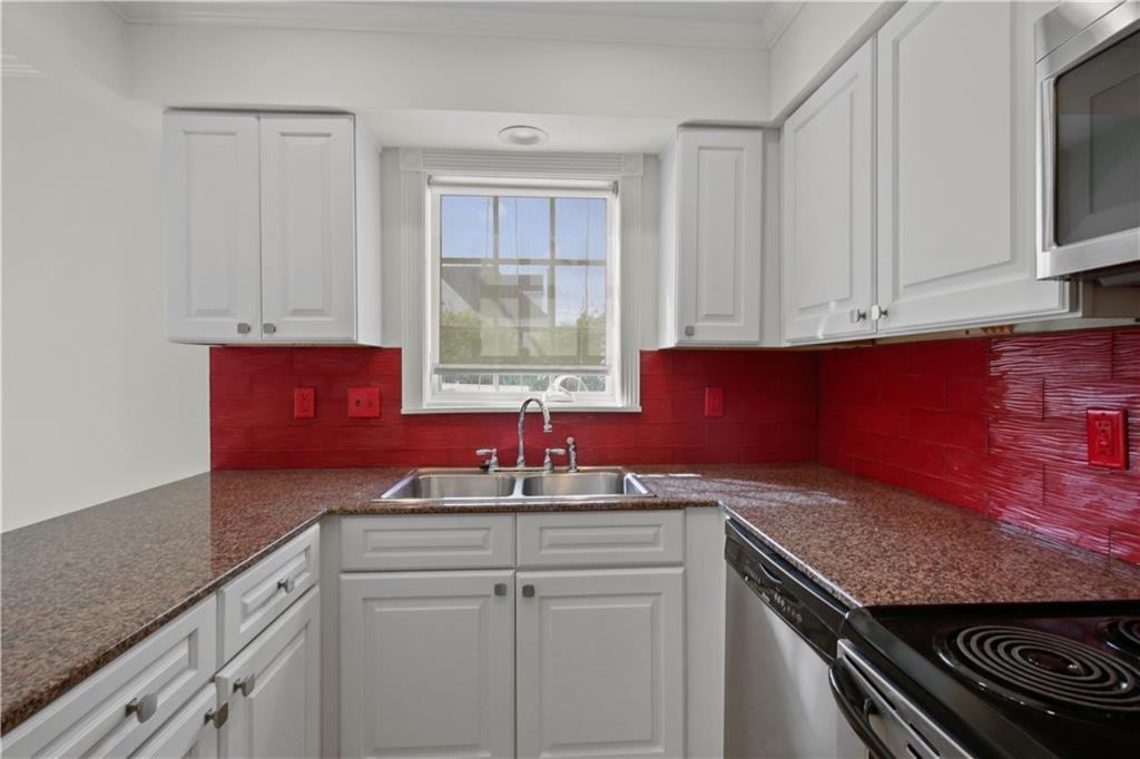 3000 Saint Charles Ave - Photo 3 of 12