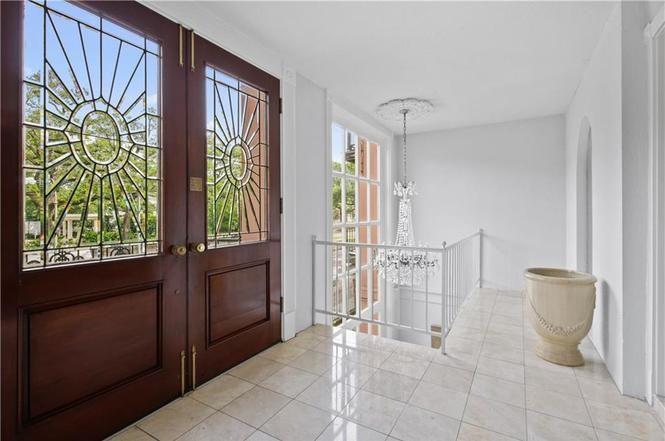 3000 Saint Charles Ave - Photo 4 of 12