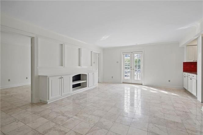 3000 Saint Charles Ave - Photo 5 of 12
