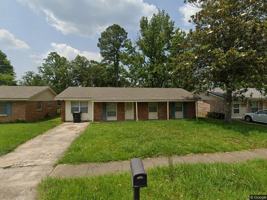 featured image of 16813 Vermillion Dr