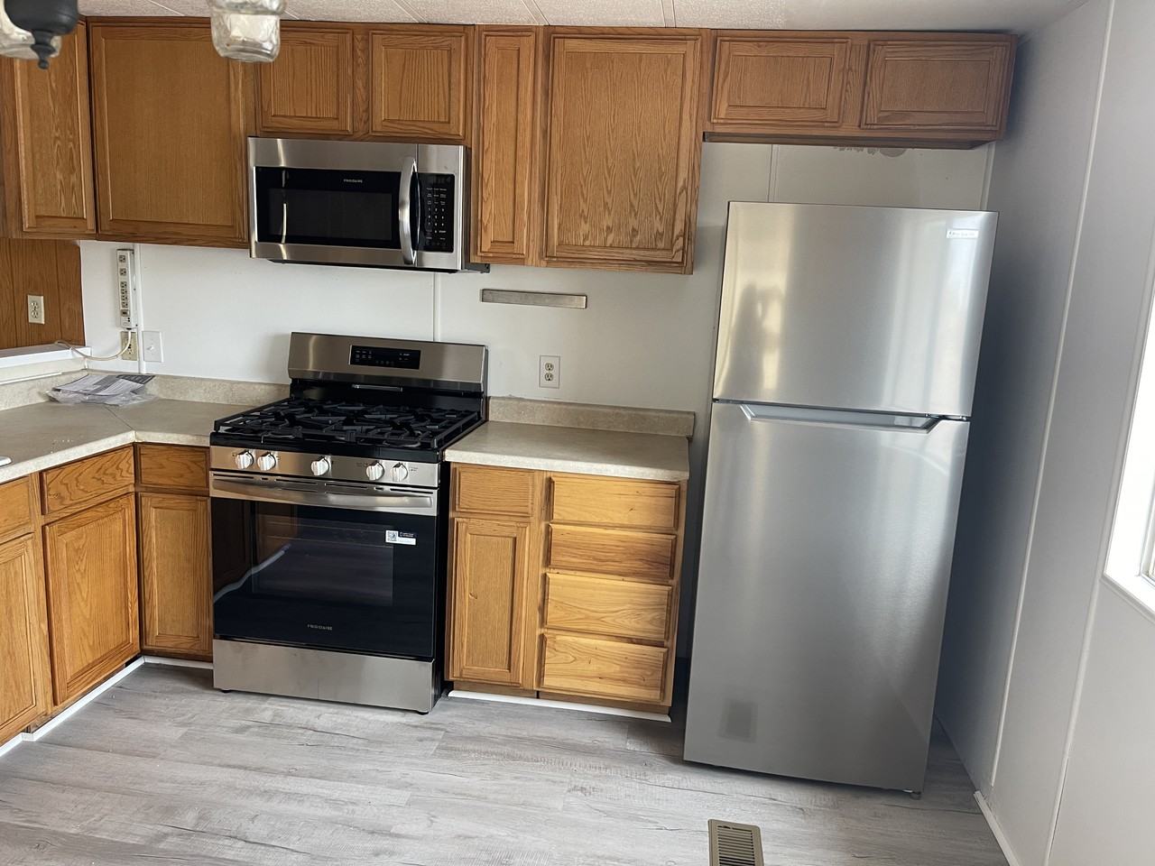 8114 E Baltimore St - Photo 4 of 11
