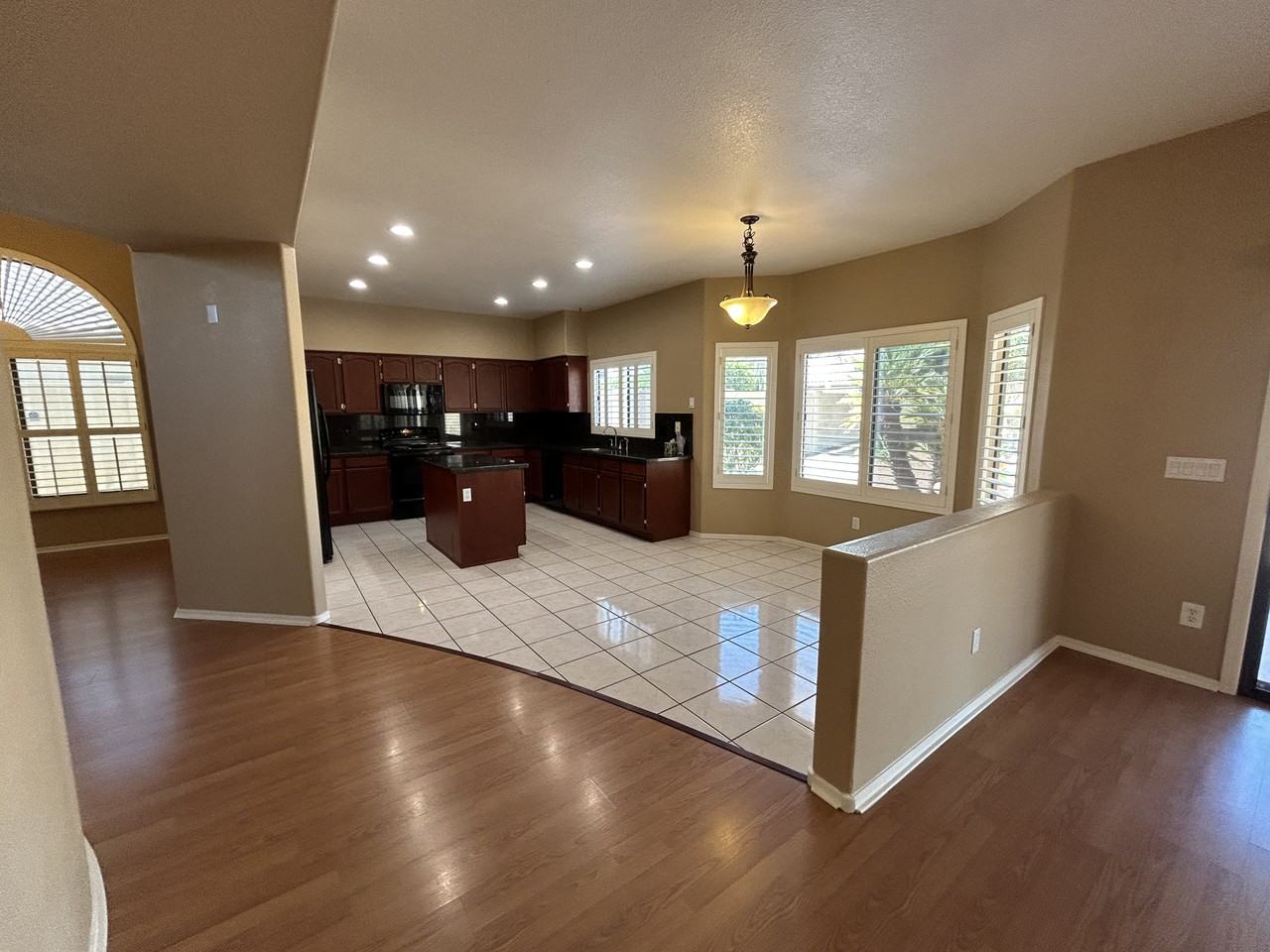 4334 E Anderson Dr - Photo 7 of 50