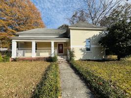 featured image of 302 Mandeville Ave