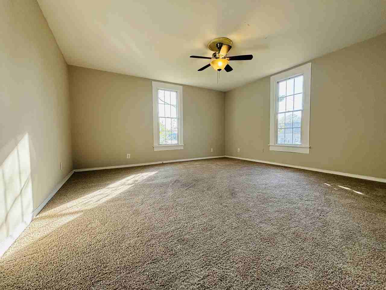 302 Mandeville Ave - Photo 3 of 16