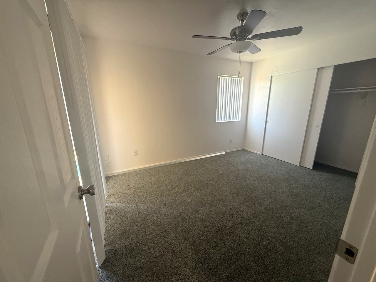 1526 S Columbus Blvd #7 - Photo 3 of 3