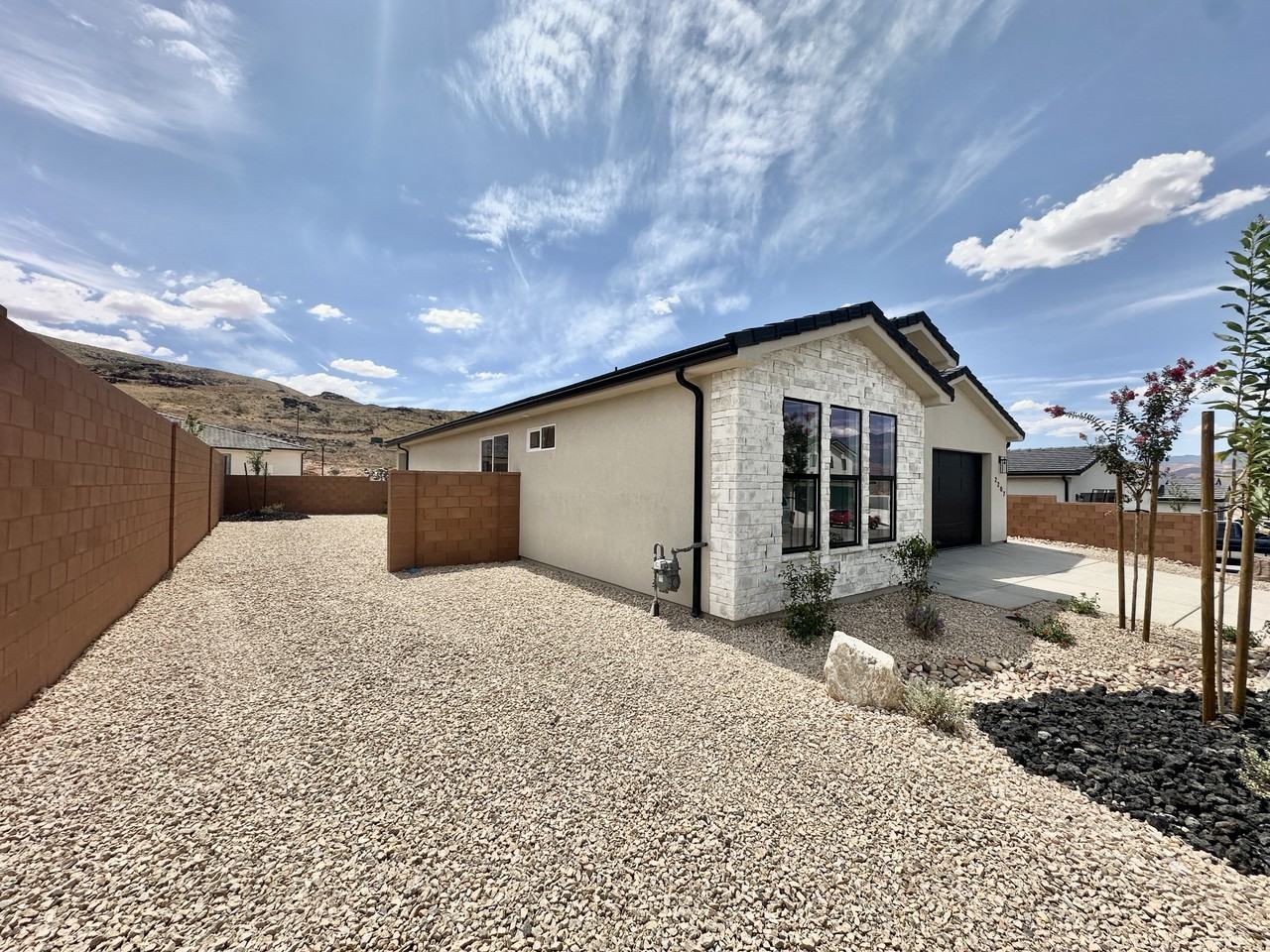 2207 Ws - Photo 2 of 12