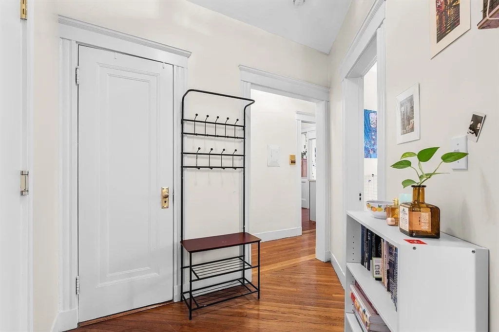 90 Bynner St #10 - Photo 5 of 15