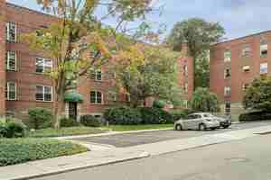 featured image of 136 Beaconsfield Rd #6