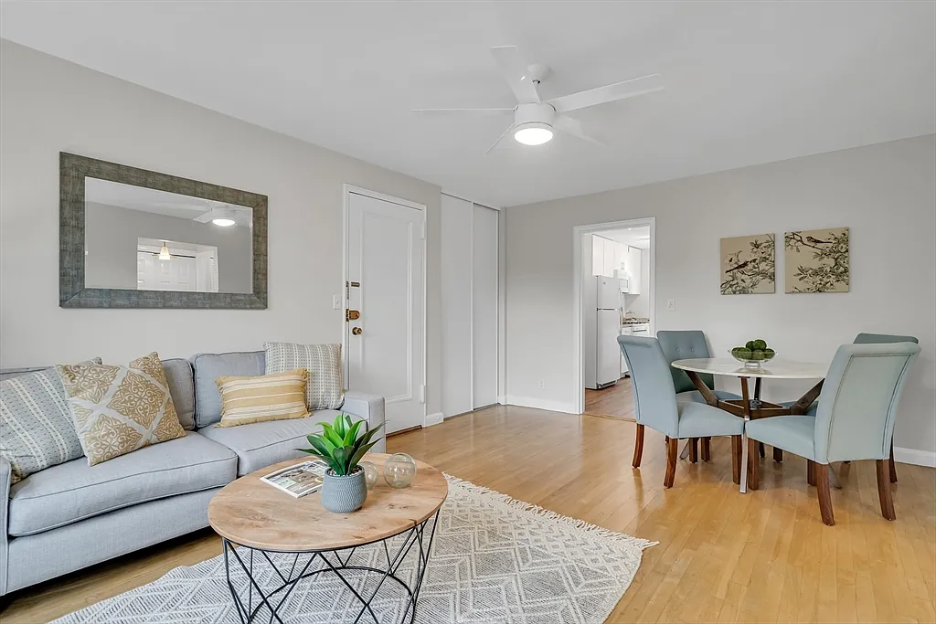 136 Beaconsfield Rd #6 - Photo 3 of 14