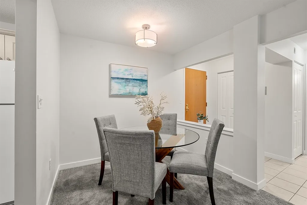 273 Cambridge Rd #101 - Photo 4 of 16