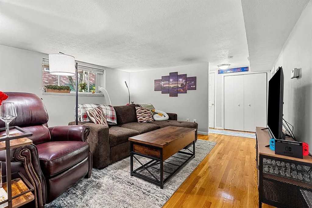 24 Westgate Rd #2 - Photo 4 of 17