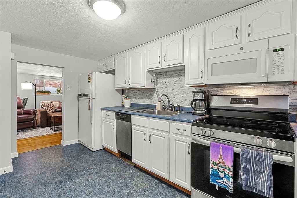 24 Westgate Rd #2 - Photo 5 of 17