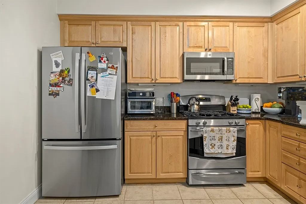2201 Davenport Ave #2201 - Photo 4 of 21