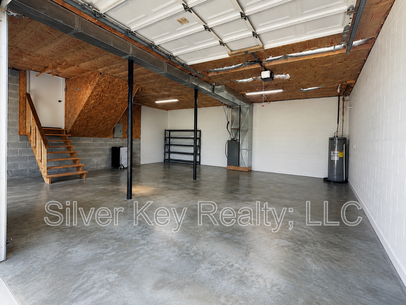 1719 Reed Rd - Photo 4 of 21
