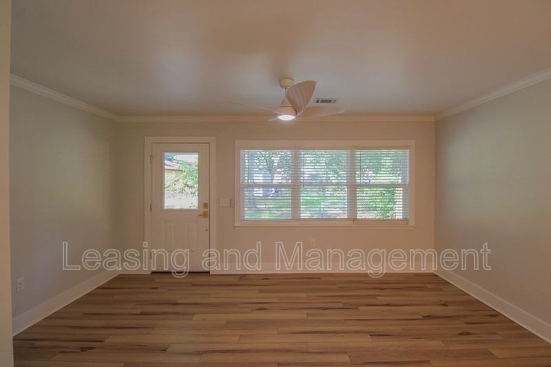 1757 Skinner Ave #B - Photo 5 of 20