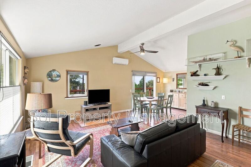 140 Spaten Way - Photo 2 of 40
