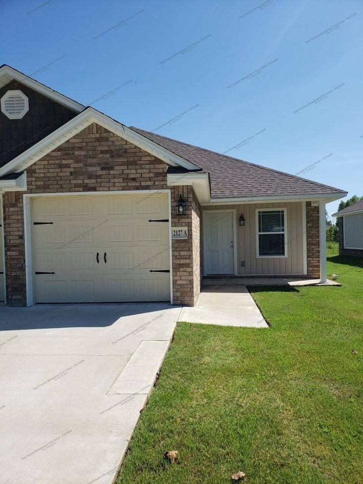 2127 Ingalls Ln #A - Photo 2 of 10