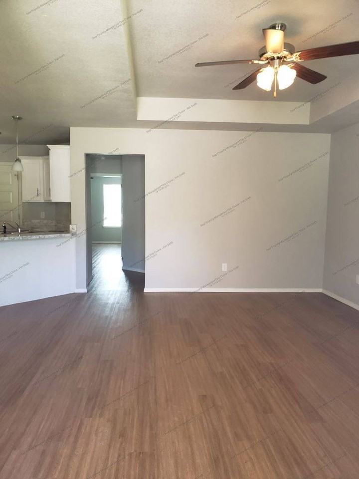 2127 Ingalls Ln #A - Photo 3 of 10