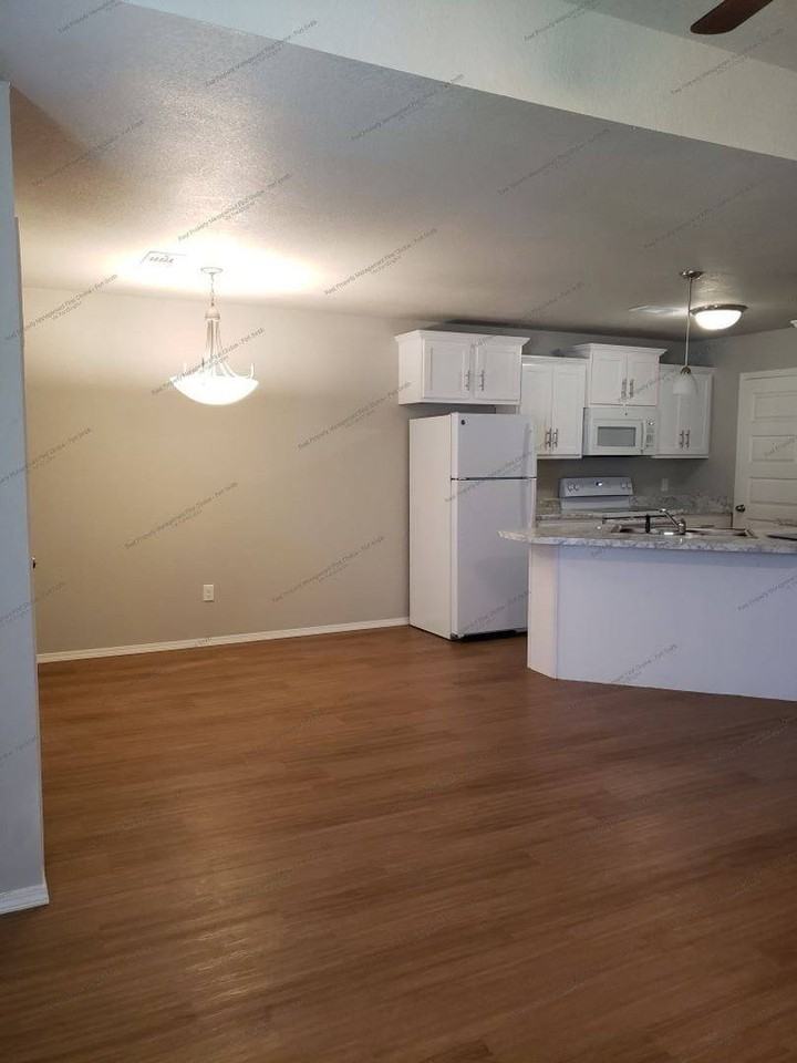 2127 Ingalls Ln #A - Photo 4 of 10