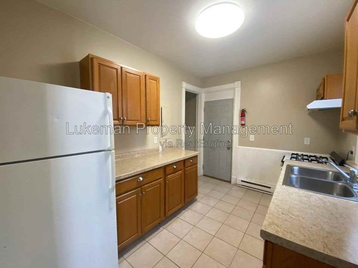 525 Minor Ave #3 - Photo 2 of 10