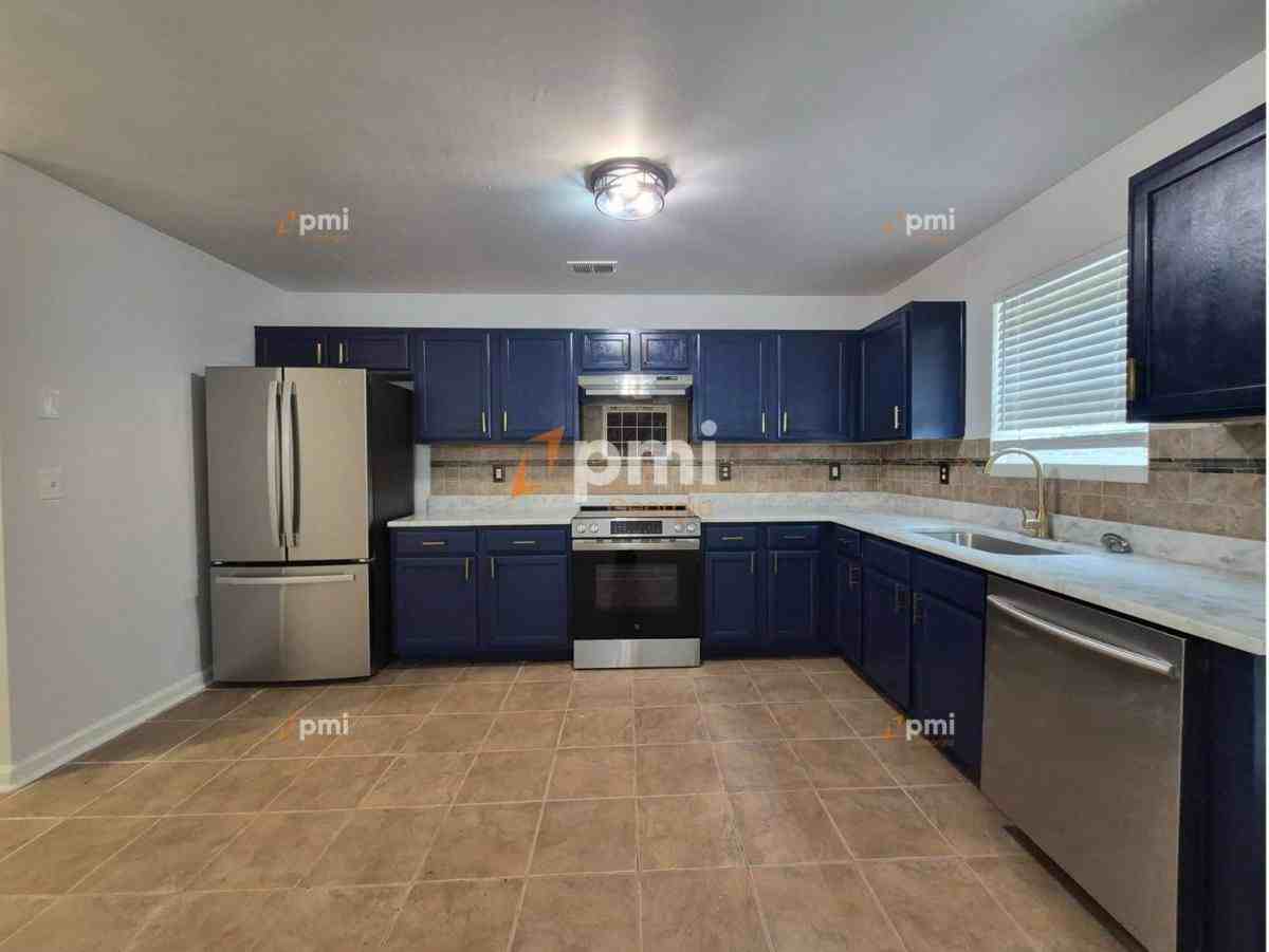 304 Klinetop Dr - Photo 2 of 10
