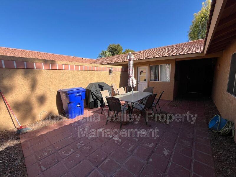 82135 Bergman Dr - Photo 2 of 29