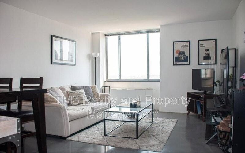 600 E 8th St #TSQ - Photo 2 of 21