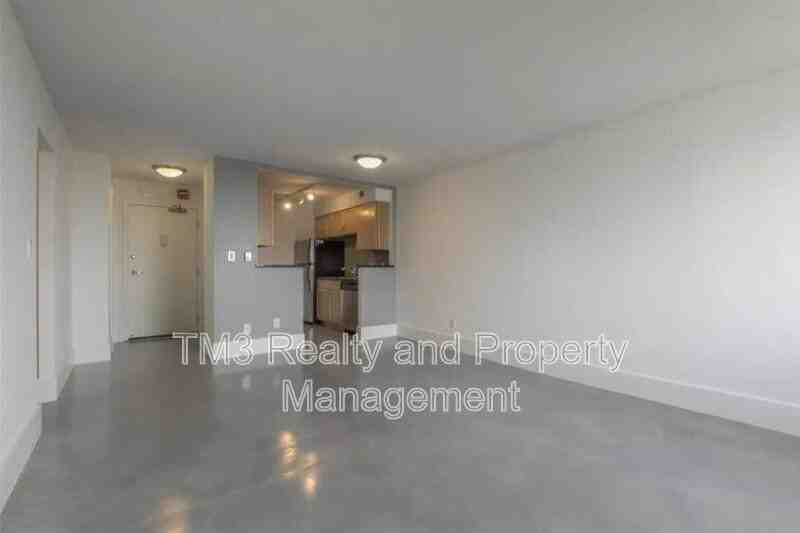600 E 8th St #TSQ - Photo 7 of 21