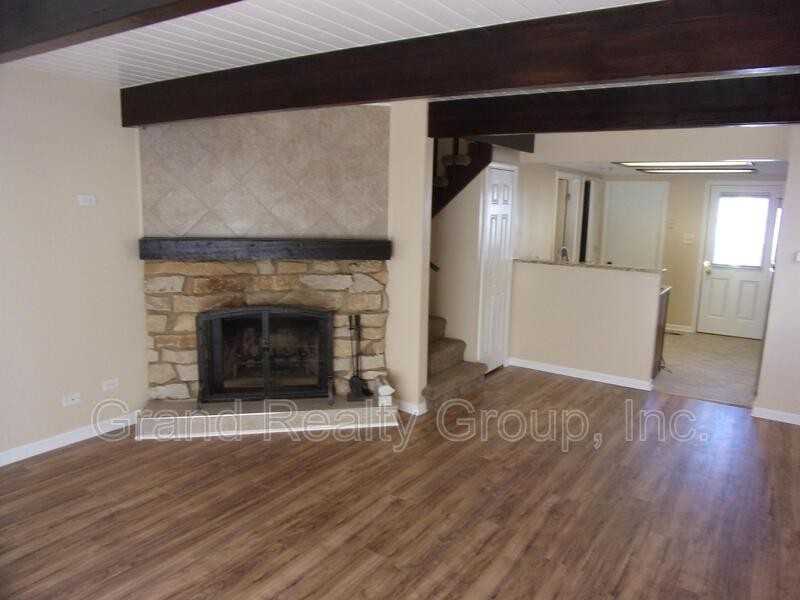 337 Meadow Green Ln #1 - Photo 3 of 13